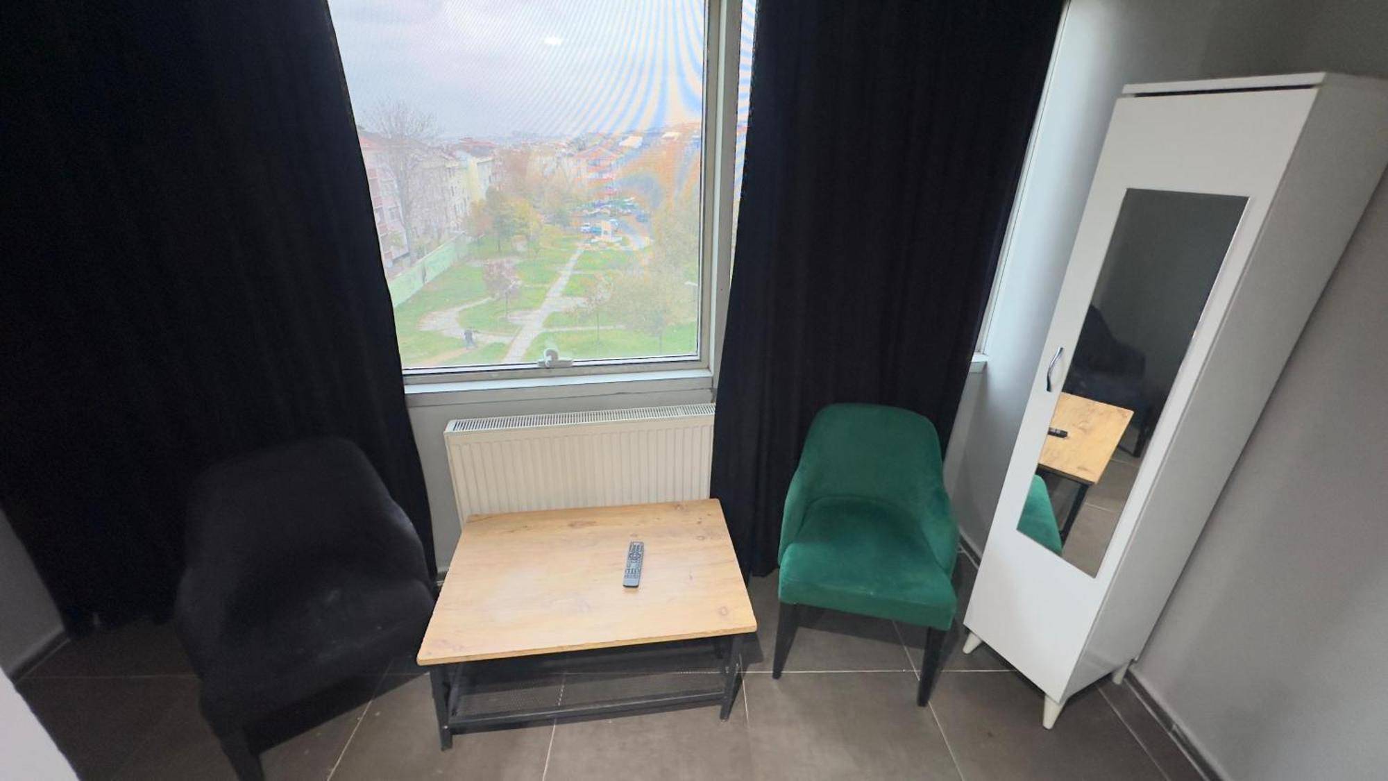 Lara Gaziosmanpasa Guenluek Kiralik Daire *